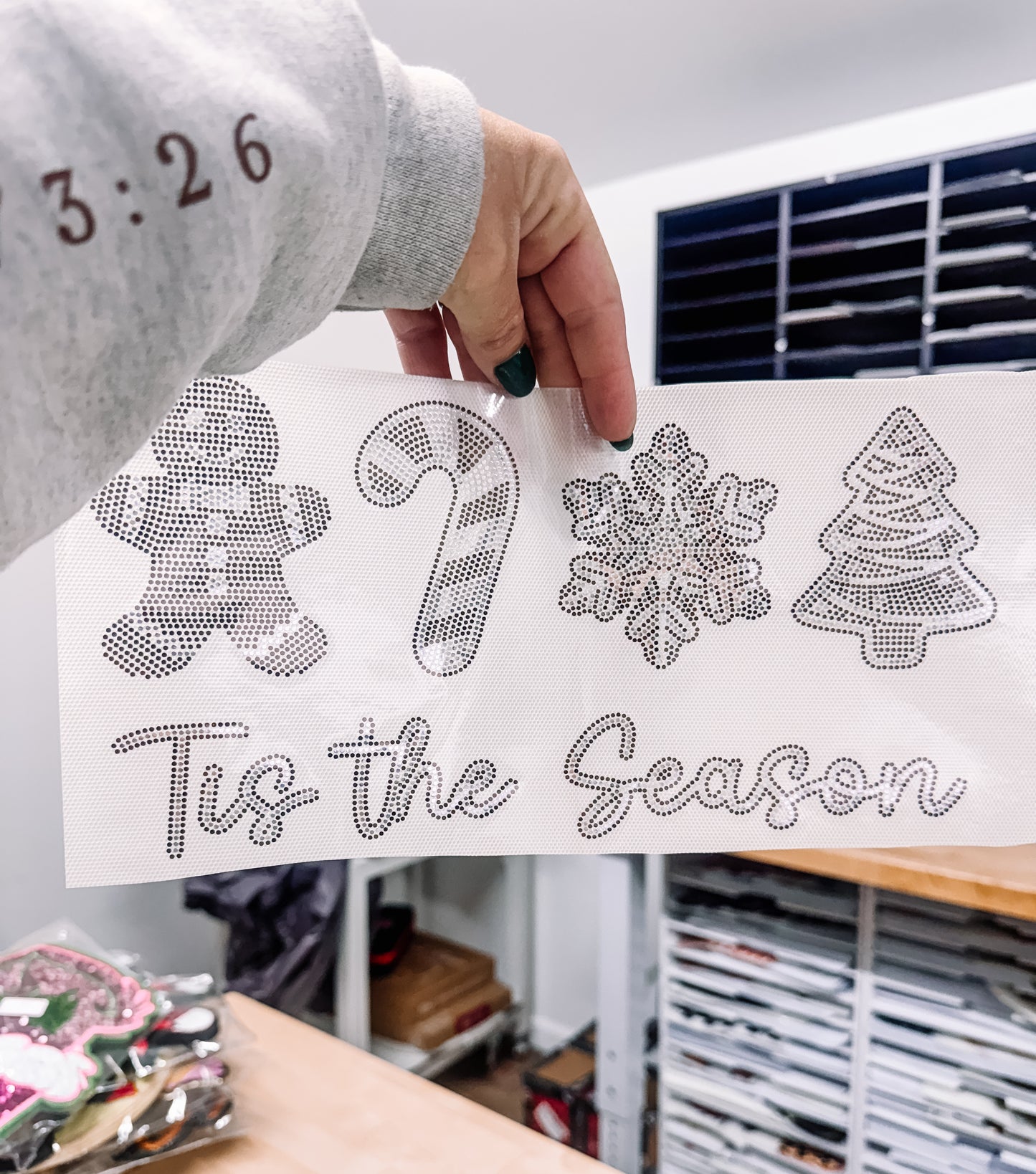 Tis the Season Christmas Spangle Transfer