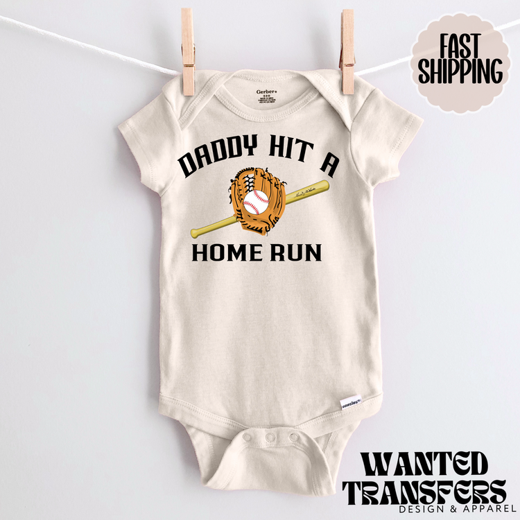 Daddy Hit a Home Run Baseball Pregnancy Announcement Onesie®, New Baby Bodysuit, Reveal Pregnancy Announcement, Cute, Trendy Bodysuit